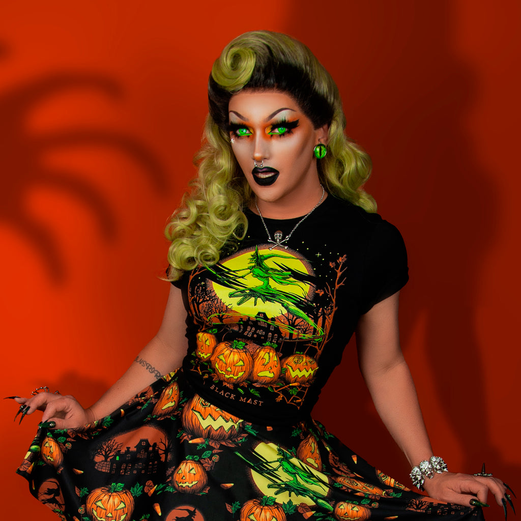 Hallow Haunts Graphic T-Shirt