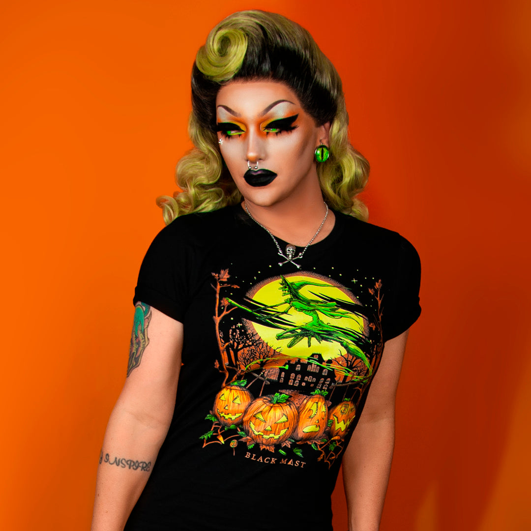 Hallow Haunts Graphic T-Shirt